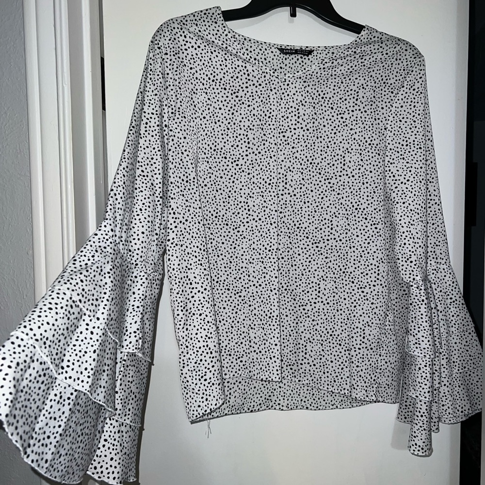 BELL SLEEVE